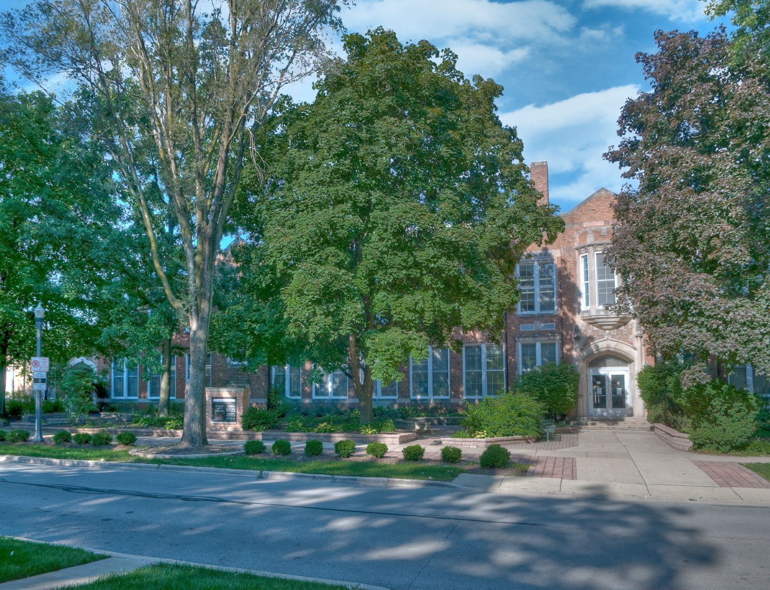 Naperville Community Unit School District 203 / Homepage